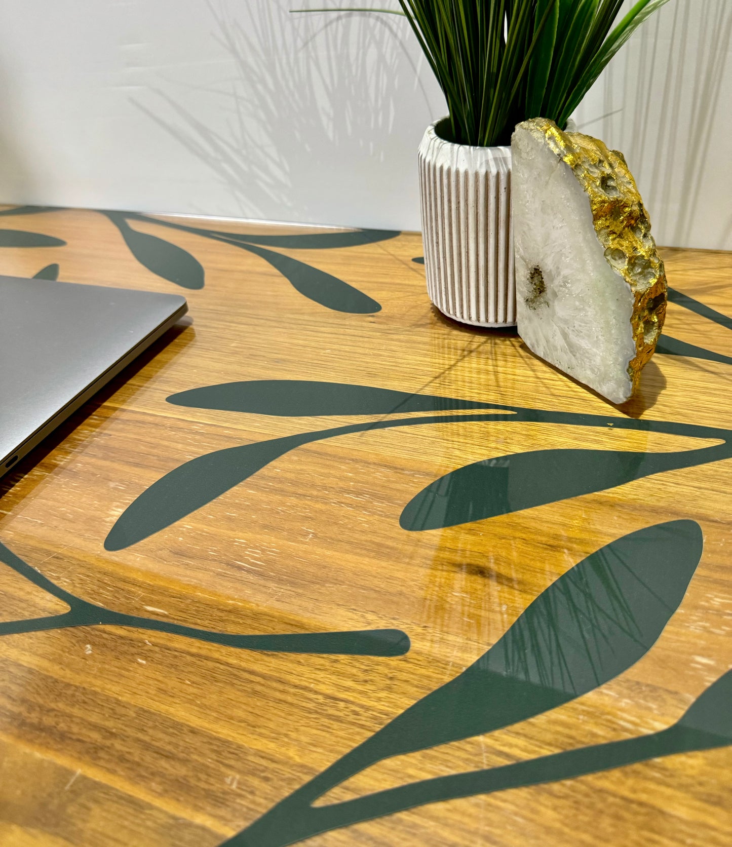 Levitating Leaves Acrylic Desk Topper